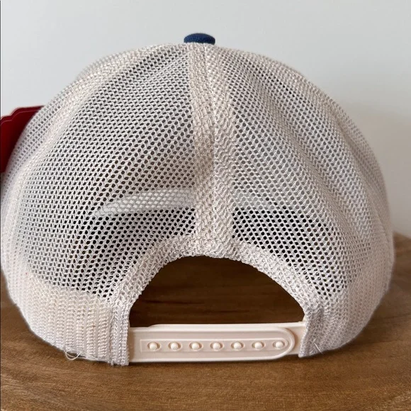 Toronto Maple Leafs Hat - Picture 3 of 6